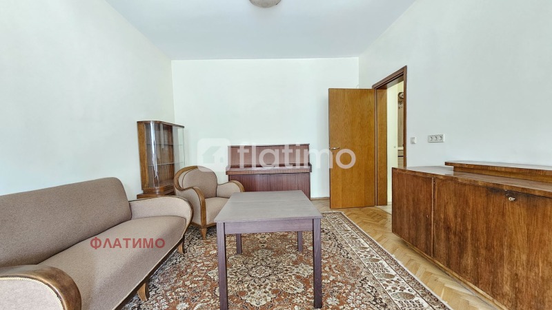 Дава под нем  3-стаен, град София, Център •  750 EUR • ID 40253199 — holmes.bg - [1] 