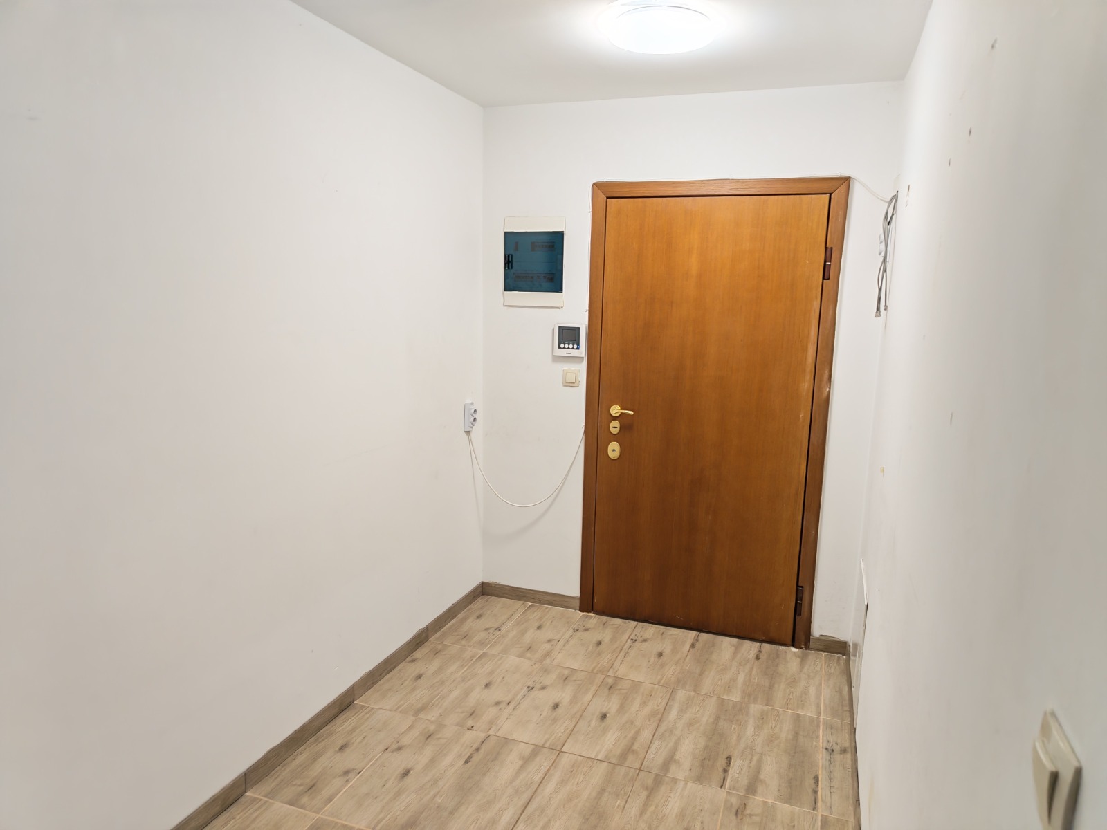 Дава под наем 3-СТАЕН, гр. София, Дианабад, снимка 8 - Апартаменти - 53085501