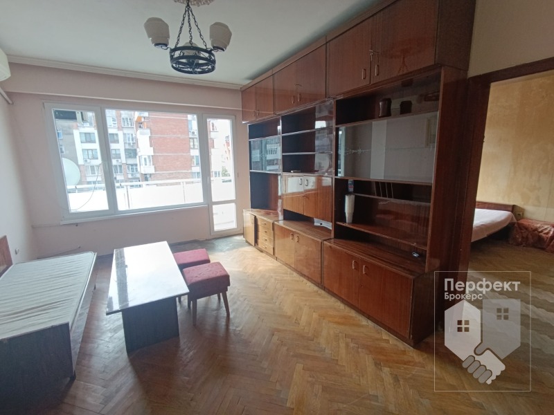 Дава под наем  3-стаен град Велико Търново , Център , 84 кв.м | 77610197 - изображение [2]