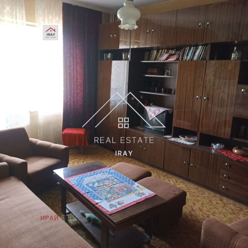 A louer  3 chambres Stara Zagora , Tsentar , 100 m² | 74392687