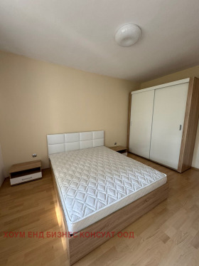 2 Schlafzimmer Gorubljane, Sofia 1