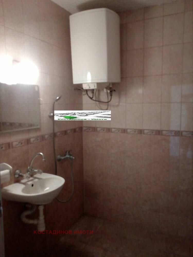 Дава под наем 2-СТАЕН, гр. Пловдив, Кючук Париж, снимка 4 - Апартаменти - 53086970