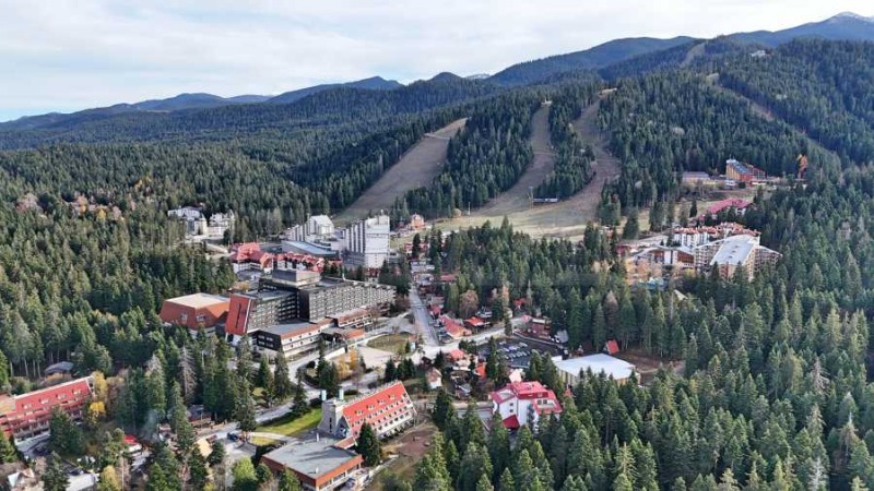 Под наем МАГАЗИН, област София, к.к. Боровец • 716 € / 1400.37 лв. • 39909568 1