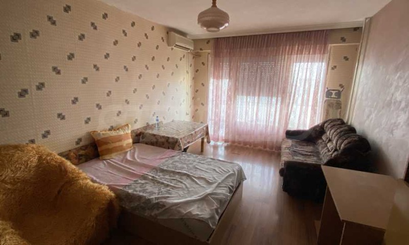 A louer  1 chambre Vidin , Geo Milev , 60 m² | 89357364