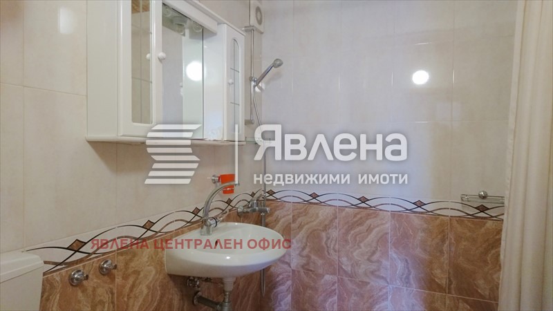 Дава под наем 3-СТАЕН, гр. София, Иван Вазов, снимка 2 - Апартаменти - 56077531