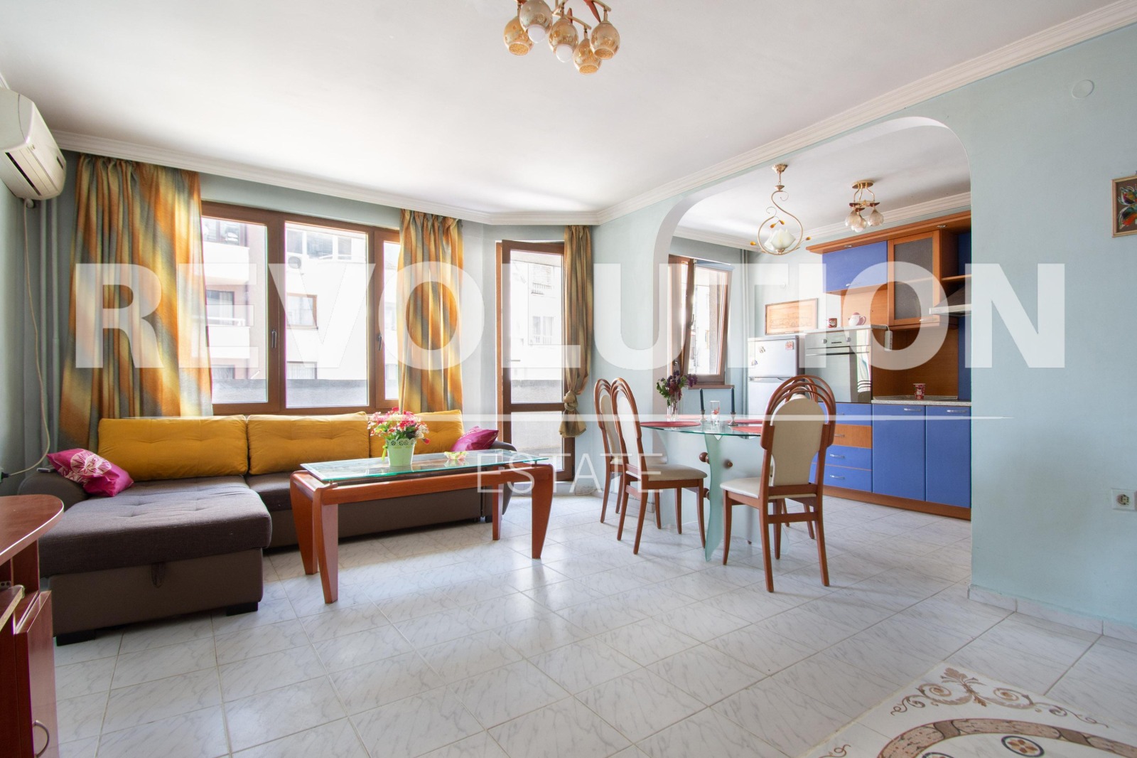 Дава под наем 2-СТАЕН, гр. София, Хладилника