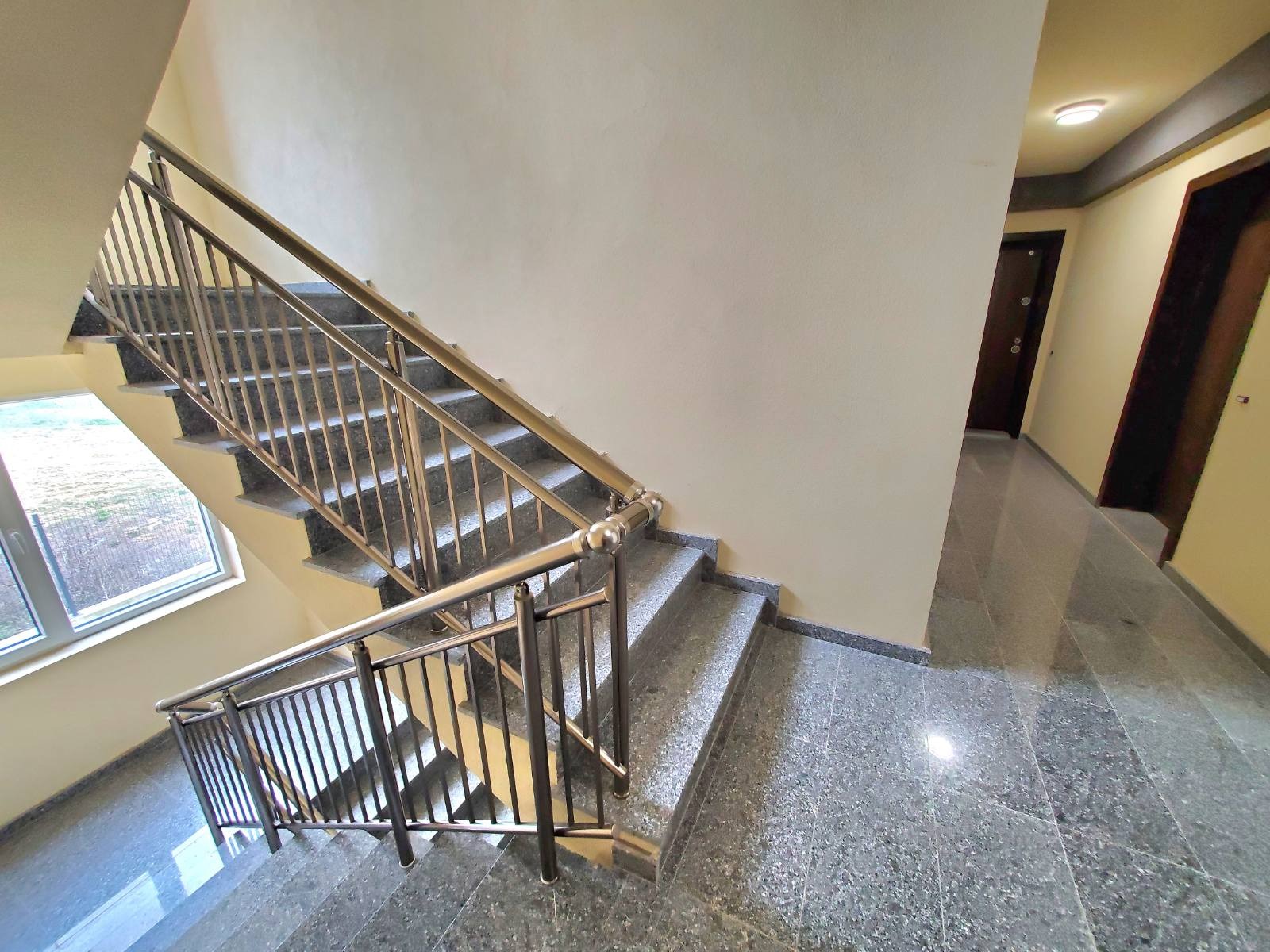 Дава под наем 2-СТАЕН, гр. Варна, к.к. Св.Св. Константин и Елена, снимка 14 - Апартаменти - 54078194