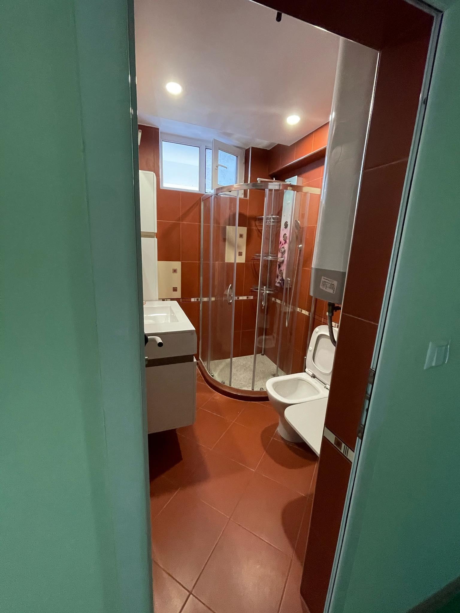 Дава под наем 3-СТАЕН, гр. Бургас, Лазур, снимка 2 - Апартаменти - 54073034