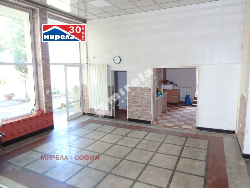 Дава под Наем СКЛАД в град София, НПЗ Изток - 600 кв.м / 3 000 € » 5 867.49 лв., МИРЕЛА - СОФИЯ