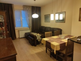 2 Schlafzimmer Zentar, Sofia 4