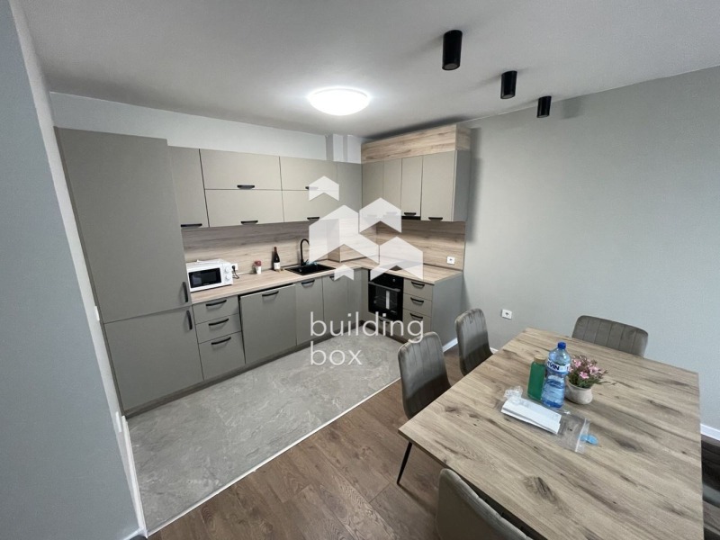 Дава под нем  3-стаен, град Варна, Победа •  800 EUR • ID 66613313 — holmes.bg - [1] 