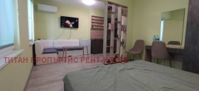 Studio Vazrajdane, Burgas