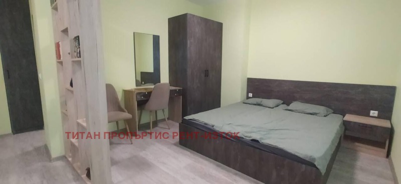 Kiadó  Stúdió Burgas , Vazrazsdane , 40 négyzetméter | 20991678 - kép [4]