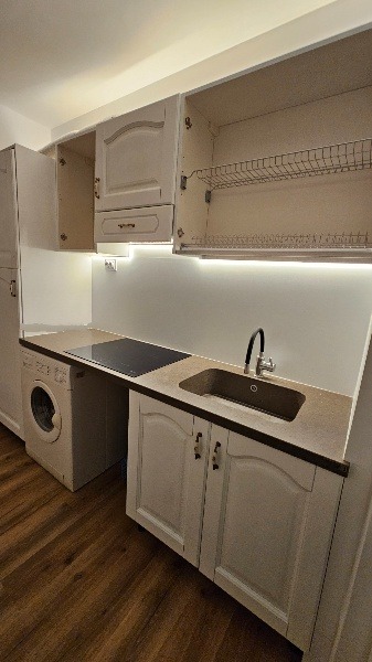 Дава под наем 3-СТАЕН, гр. Пловдив, Кючук Париж, снимка 8 - Апартаменти - 53460642