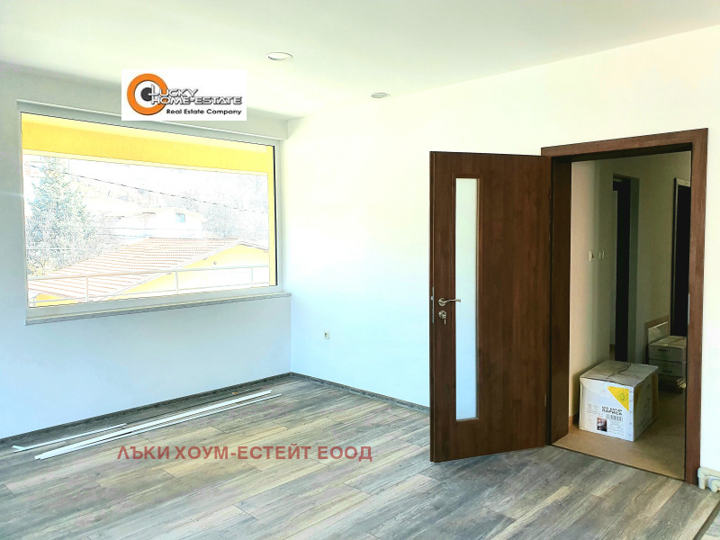 For Rent  3+ bedroom Pernik , Iztok , 210 sq.m | 96999235 - image [14]