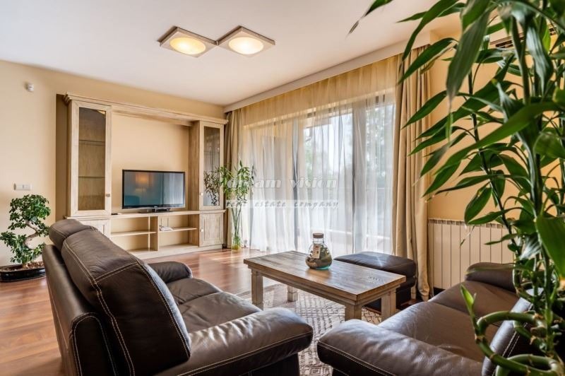 Дава под наем МНОГОСТАЕН, гр. София, Витоша