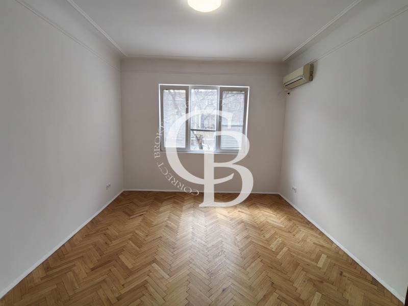 Дава под Наем ОФИС в град Варна, Гръцка махала - 65 кв.м / 750 € » 1 466.87 лв., КОРЕКТ БРОКЕРС