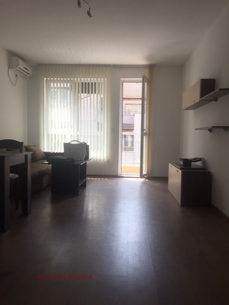 Do wynajęcia  1 sypialnia Warna , Ljatno kino Trakija , 75 mkw | 73485375 - obraz [5]
