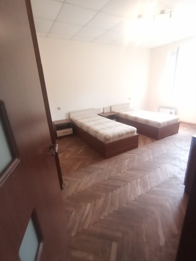 Издаје се  1 спаваћа соба Русе , Центар , 75 м2 | 24421777 - слика [6]