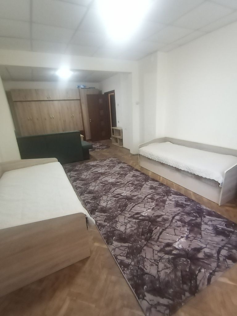 Издаје се  1 спаваћа соба Русе , Центар , 75 м2 | 24421777 - слика [4]