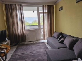 2 ložnice Poligona, Sofia