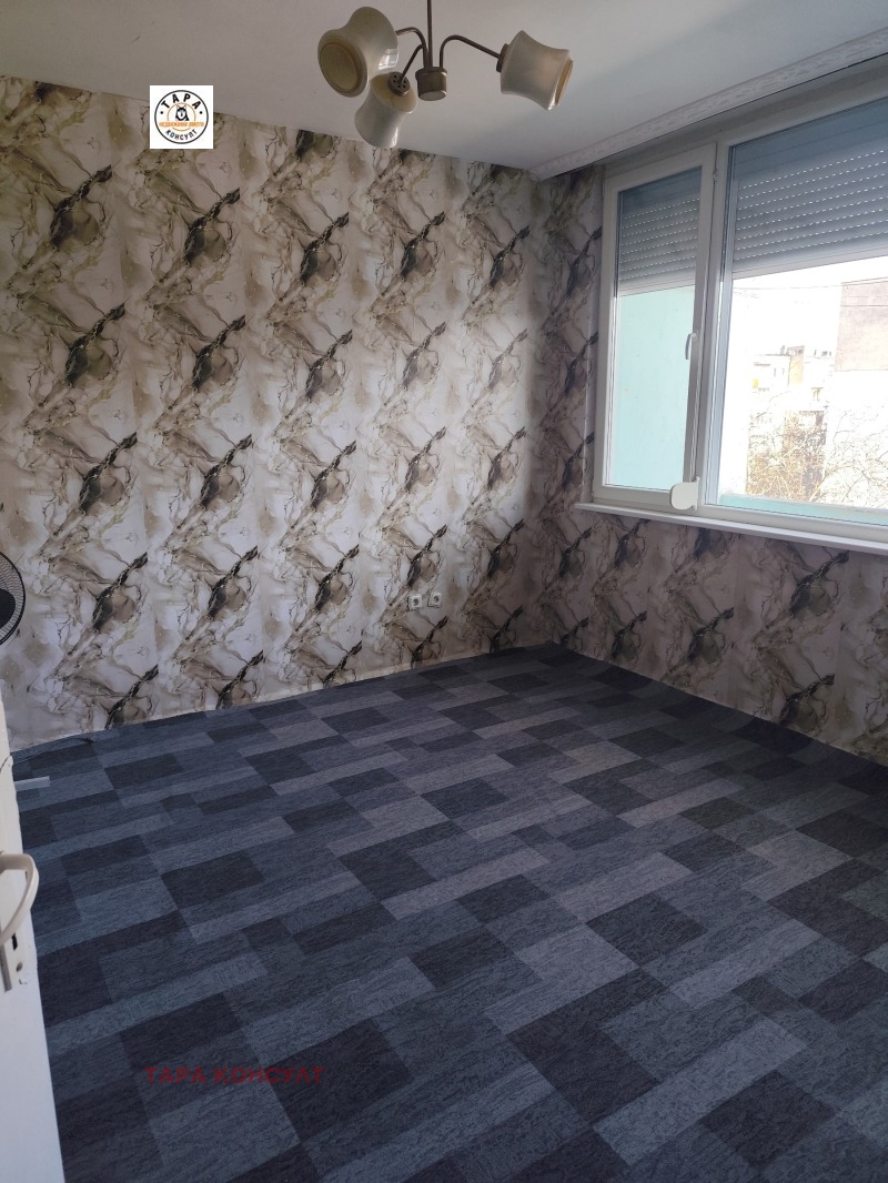 Дава под наем 4-СТАЕН, гр. Горна Оряховица, област Велико Търново, снимка 2 - Апартаменти - 53162402