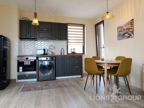 1 chambre Pobeda, Varna