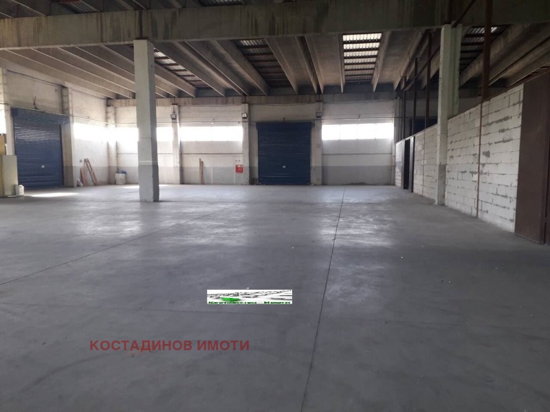 Te huur  Opslag Plovdiv , Industrialna zona - Jug , 1782 m² | 97294948 - afbeelding [2]