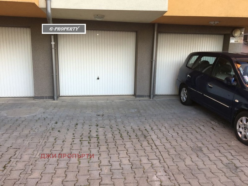 Дава под нем  Гараж, паркомясто, град София, Манастирски ливади •  215 EUR • ID 26560872 — holmes.bg - [1] 