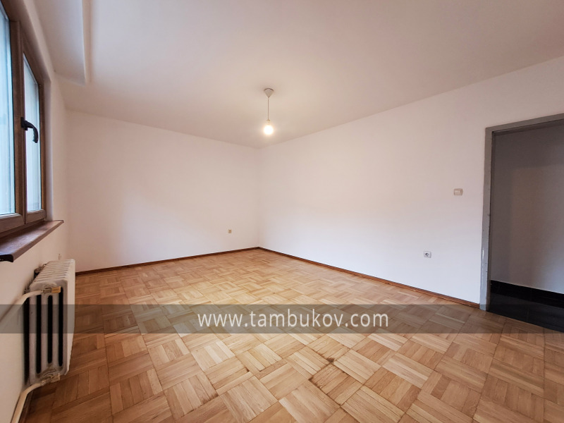 Da affittare  3 camere da letto Sofia , Pavlovo , 130 mq | 32435725 - Immagine [9]