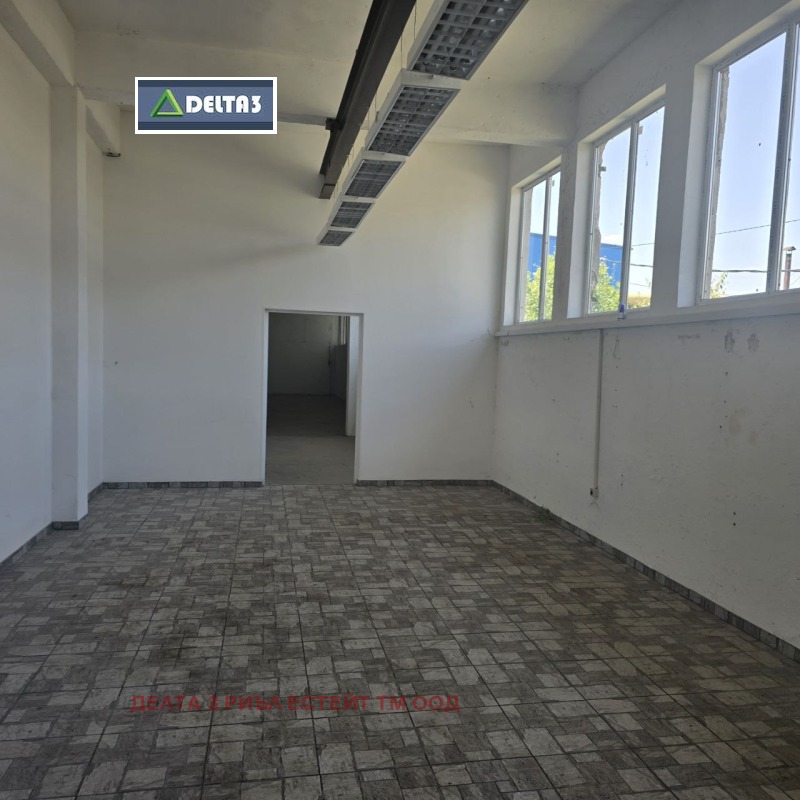 Дава под наем СКЛАД, гр. София, Военна рампа, снимка 11 - Складове - 53354539