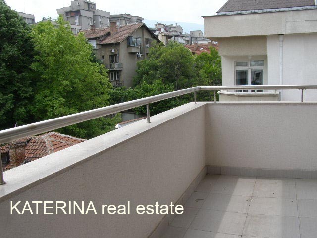 Дава под наем 3-СТАЕН, гр. София, Лозенец, снимка 12 - Апартаменти - 54353081