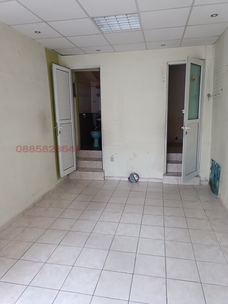 Дава под наем МАГАЗИН, гр. Благоевград, Идеален център