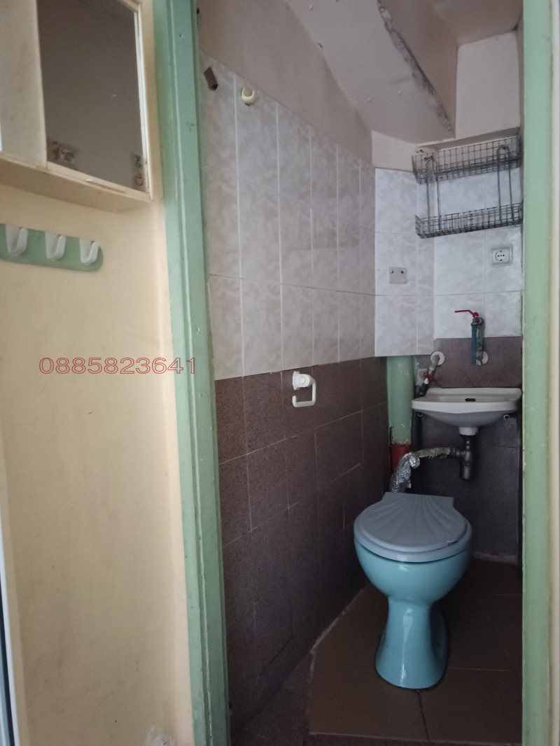 Дава под наем МАГАЗИН, гр. Благоевград, Идеален център, снимка 3 - Магазини - 52892224