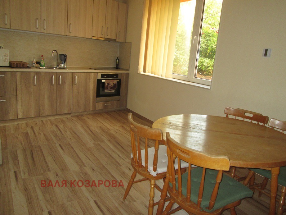 Дава под наем 2-СТАЕН, гр. Плевен, Идеален център