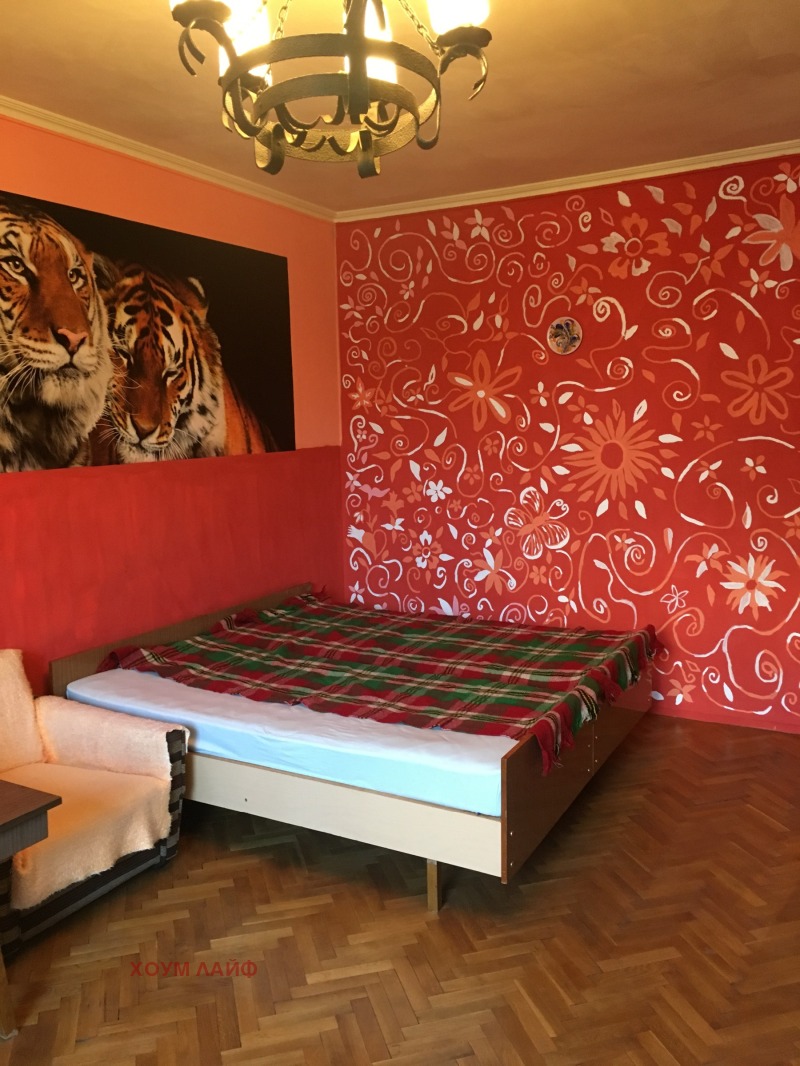 A louer  Chambre Sofia , Izgrev , 30 m² | 81936733