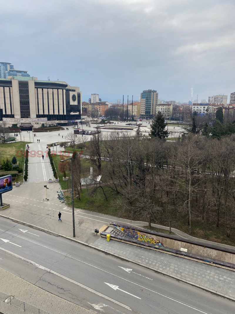 Дава под наем 2-СТАЕН, гр. София, Център