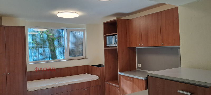 Дава под Наем 1-СТАЕН в град София, Банишора - 40 кв.м / 460 € » 899.68 лв., ФЛОЙД