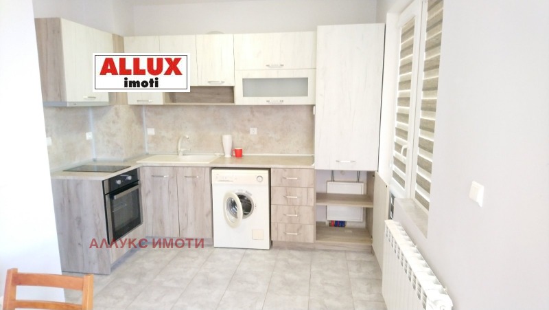 Te huur  1 slaapkamer Ruse , Sjirok tsentar , 70 m² | 33373075