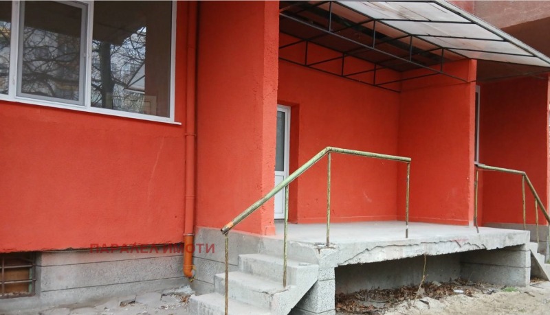 Дава под наем МАГАЗИН, гр. Пловдив, Тракия