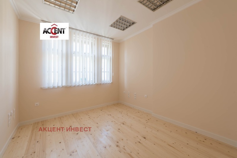 K pronájmu  Kancelář Varna , Centar , 715 m2 | 66628898 - obraz [10]