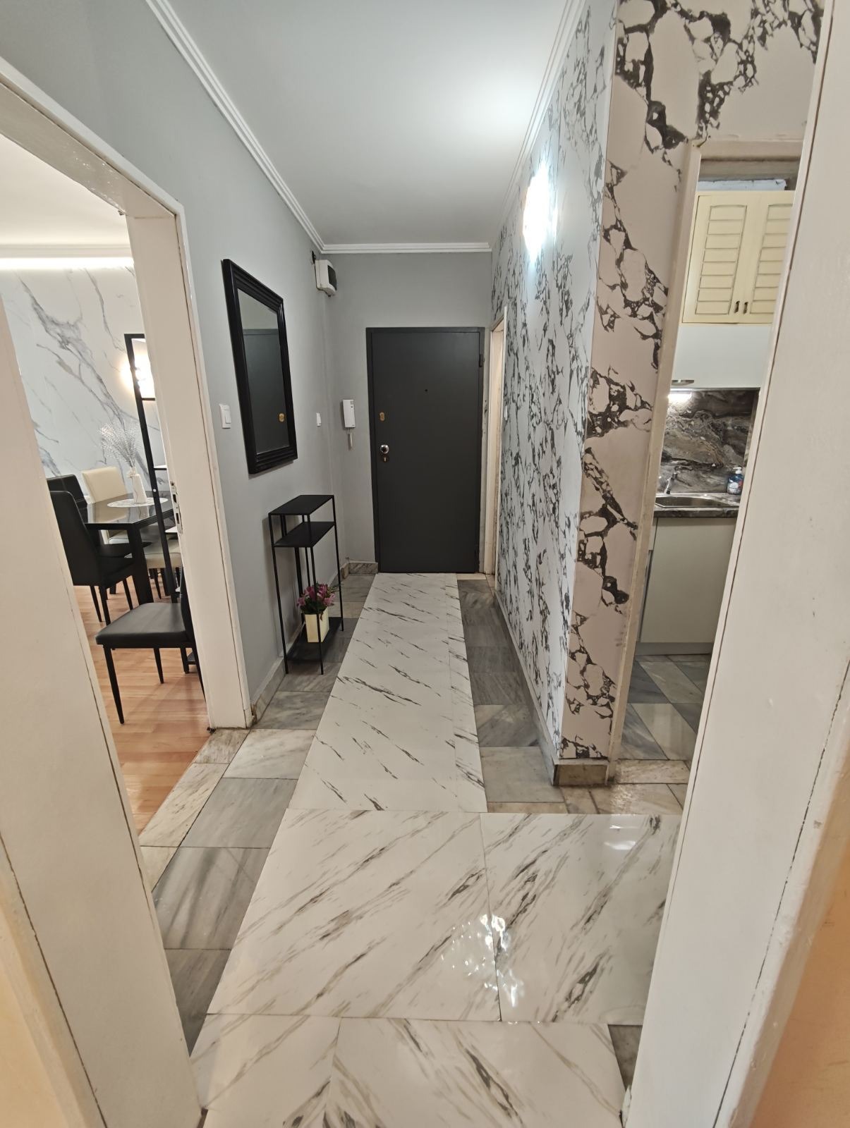 Дава под наем 4-СТАЕН, гр. София, Света Троица, снимка 10 - Апартаменти - 54533259