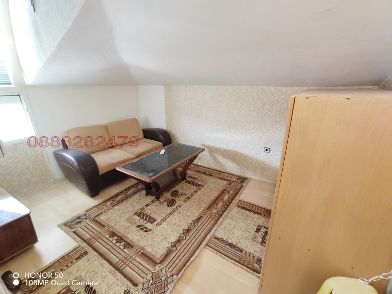 Дава под наем АТЕЛИЕ, ТАВАН, гр. Плевен, Широк център, снимка 2 - Апартаменти - 52786510