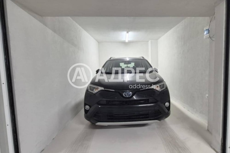 Дава под наем ГАРАЖ, ПАРКОМЯСТО, гр. София, Малинова долина, снимка 2 - Гаражи и паркоместа - 52958107