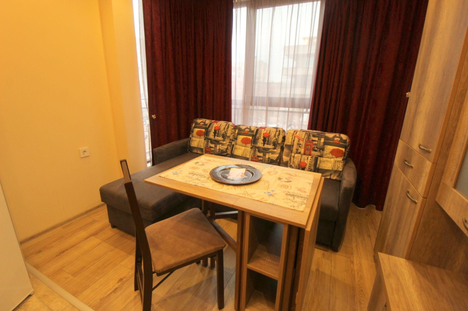 Дава под наем 2-СТАЕН, гр. Варна, Окръжна болница-Генерали, снимка 2 - Апартаменти - 49566276