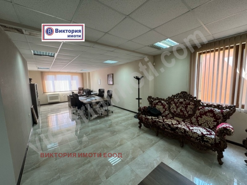 Дава под Наем ОФИС в град Велико Търново, Център - 61 кв.м / 650 € » 1 271.29 лв., ВИКТОРИЯ ИМОТИ ЕООД