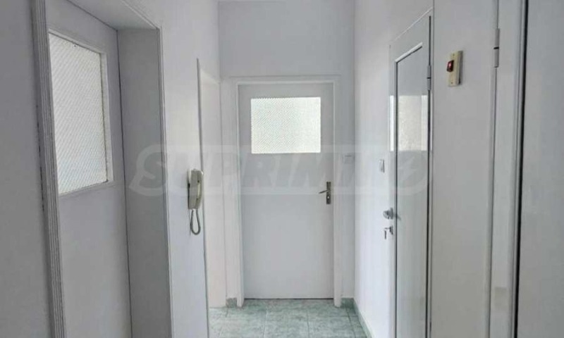 De inchiriat  1 dormitor Varna , Țentâr , 71 mp | 72477845 - imagine [8]