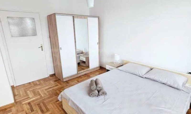 De inchiriat  1 dormitor Varna , Țentâr , 71 mp | 72477845 - imagine [3]