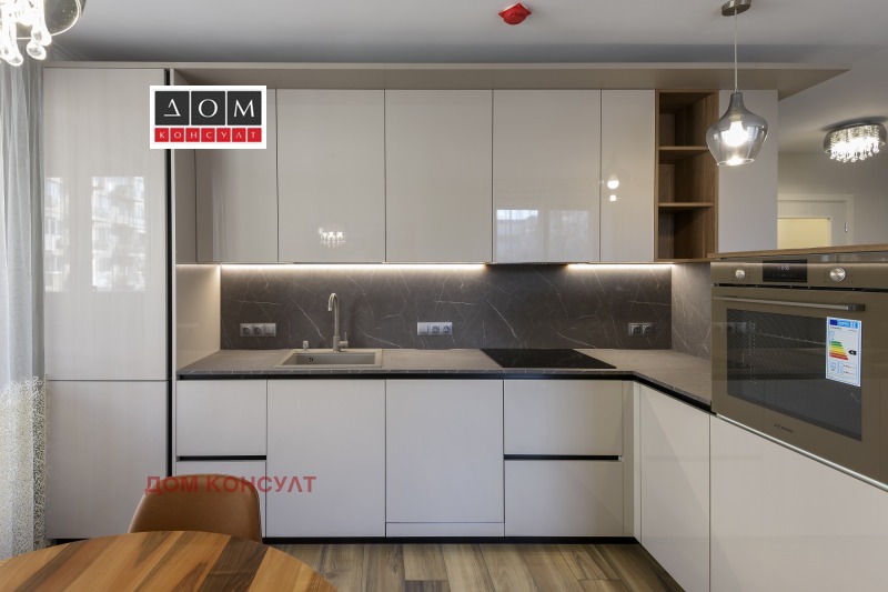 Para alugar  2 quartos Sofia , Dianabad , 110 m² | 10978608