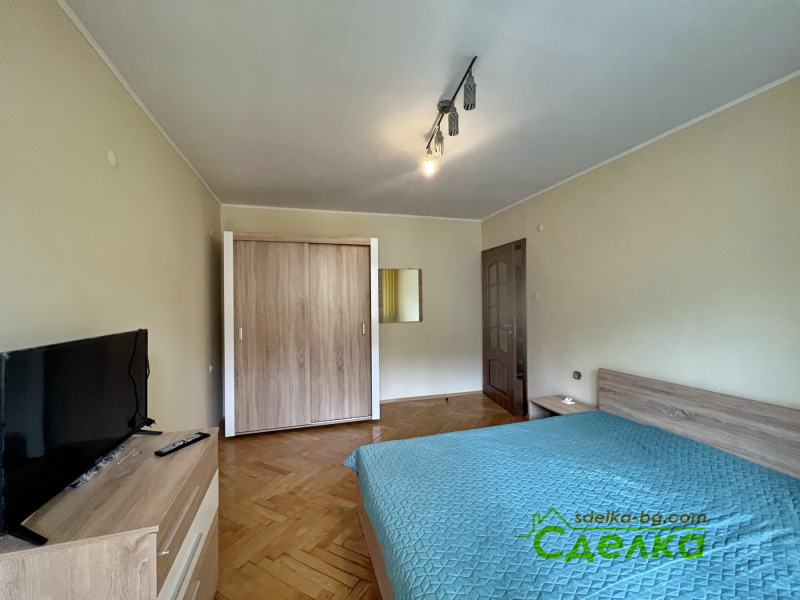 De inchiriat  1 dormitor Gabrovo , Țentâr , 50 mp | 54869100 - imagine [6]